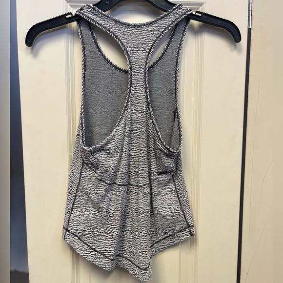 🚨CLEARANCE 0124-53 LULU LEMON Tank - Picture 2 of 2